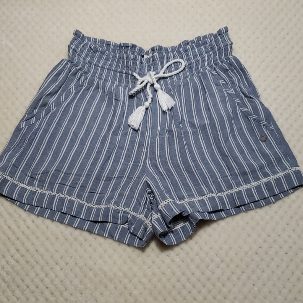 **HP**Nwt Roxy striped shorts, size small - Picture 3 of 7
